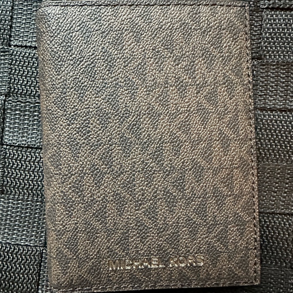 Michael Kors Bedford Travel Passport Wallet